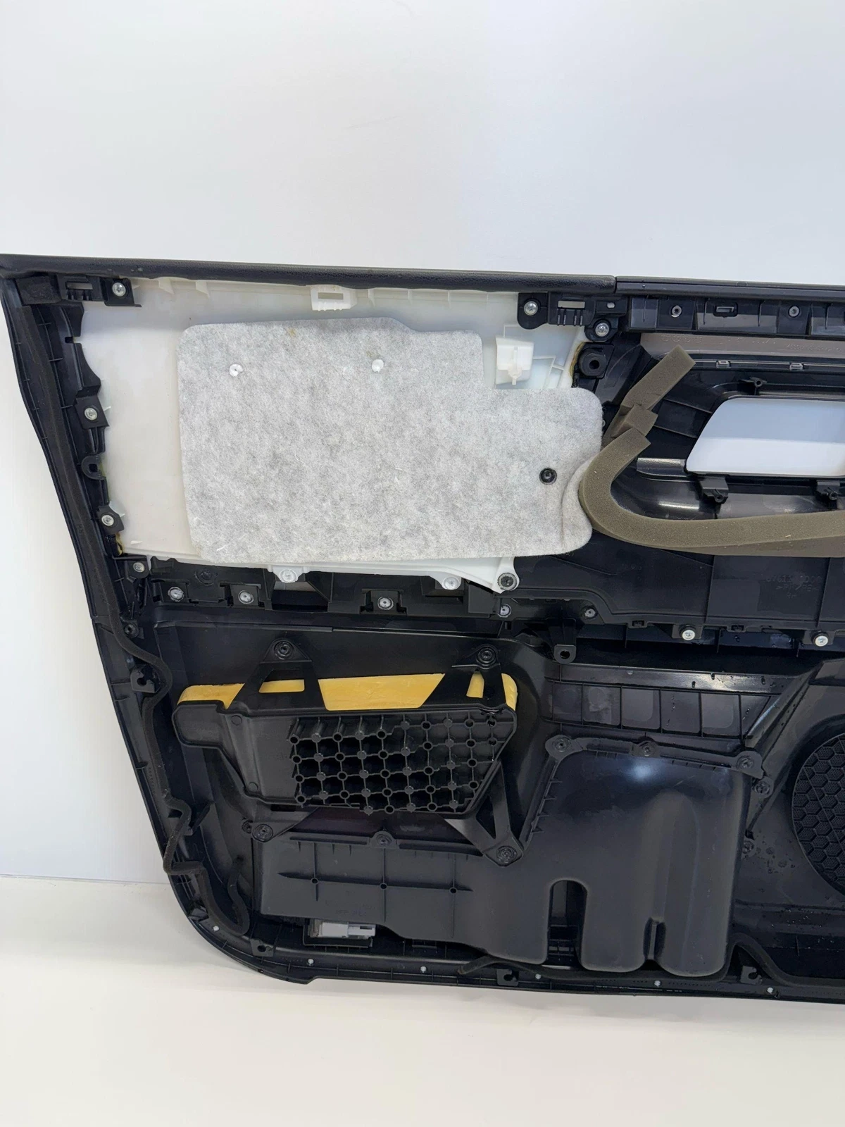 2014 - 2020 TOYOTA 4RUNNER FRONT RIGHT SIDE INTERIOR DOOR PANEL TRIM COVER OEM - Image 6